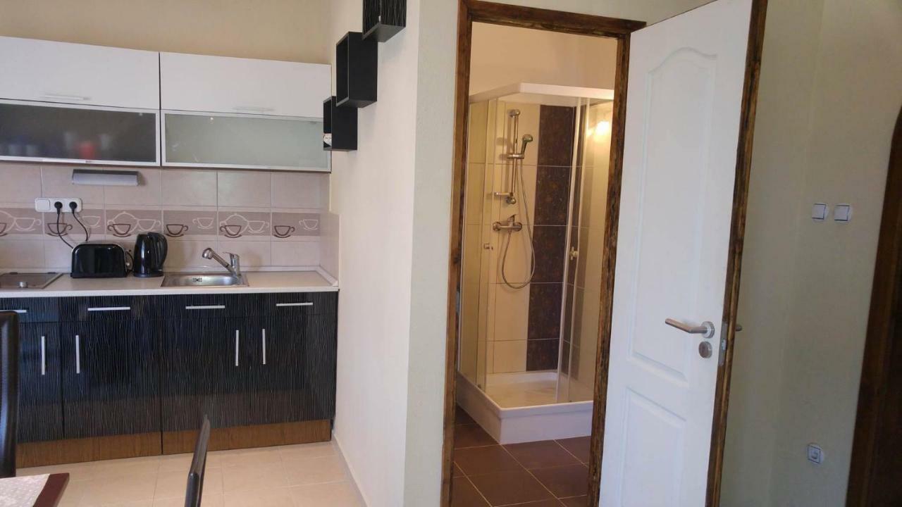 264 lépés Vendégház Sarvar Exterior foto
